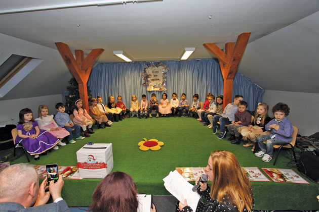 Moş Crăciun a ajuns Grădiniţa Dumbrava Minunată