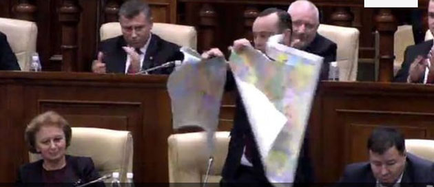 Scrisoare către Iohannis pentru declararea deputatului care a rupt harta României Mari în Parlamentul  moldovean persona non-grata