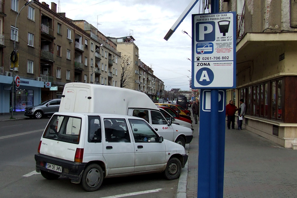 TAXELE pentru OCUPAREA domeniului public, NESCHIMBATE. SCADE doar TARIFUL pentru parcarea la REŞEDINŢĂ