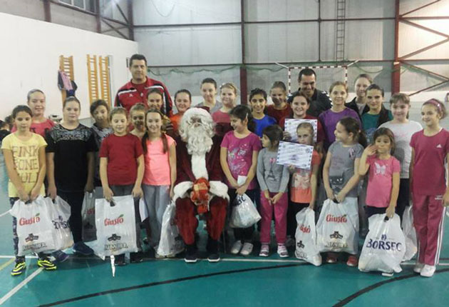 Surprize din partea Moşului  la Atletik Satu Mare