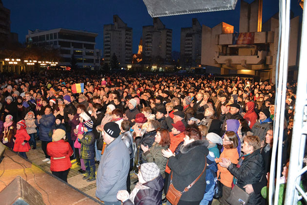 Sătmărenii au sărbătorit în număr mare Ziua Naţională