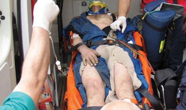 Un muncitor a căzut de la înălţime şi s-a rănit grav la Racşa