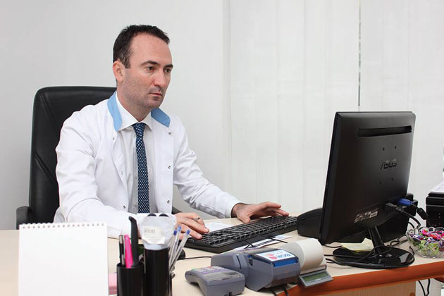 Cosmin Raţiu, ales preşedinte al Colegiului Medicilor Dentişti