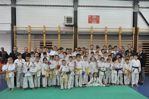 148 de karateka au participat la Cupa Santa Klaus