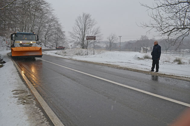 Prefecţilor li se cere situaţia cu toate contractele de deszăpezire