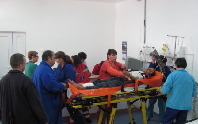 O nouă MINUNE făcută de AMBULANŢIERI. Bărbat READUS la viaţă după un STOP CARDIAC