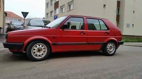 I s-a FURAT maşina în doar 20 de MINUTE. Este posibil ca AUTOTURISMUL  să fie folosit de HOŢI pentru a da o LOVITURĂ