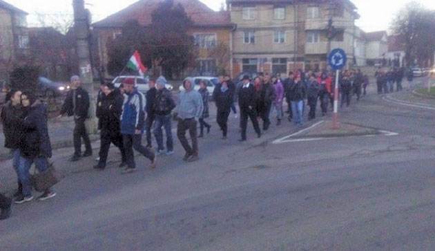 Circa 100 de persoane la un miting de solidaritate cu Beke István şi Szőcs Zoltán