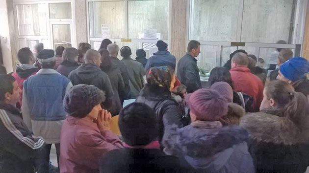 Nebunie la sediul CJAS pentru cardurile de sănătate