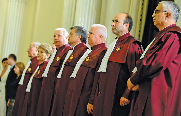 Legea privind Pensiile Speciale  ale aleşilor locali este neconstituţională