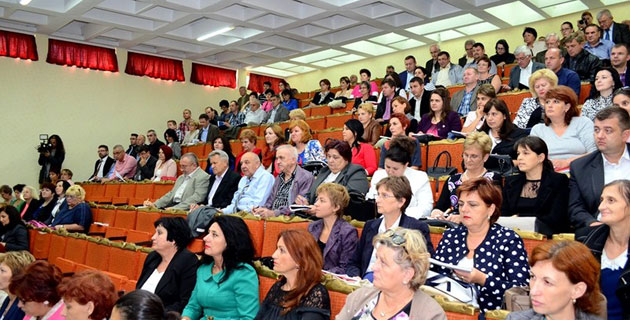 Dascălii sătmăreni, nemulţumiţi de planul propus de Institutul de Ştiinţe ale Educaţiei