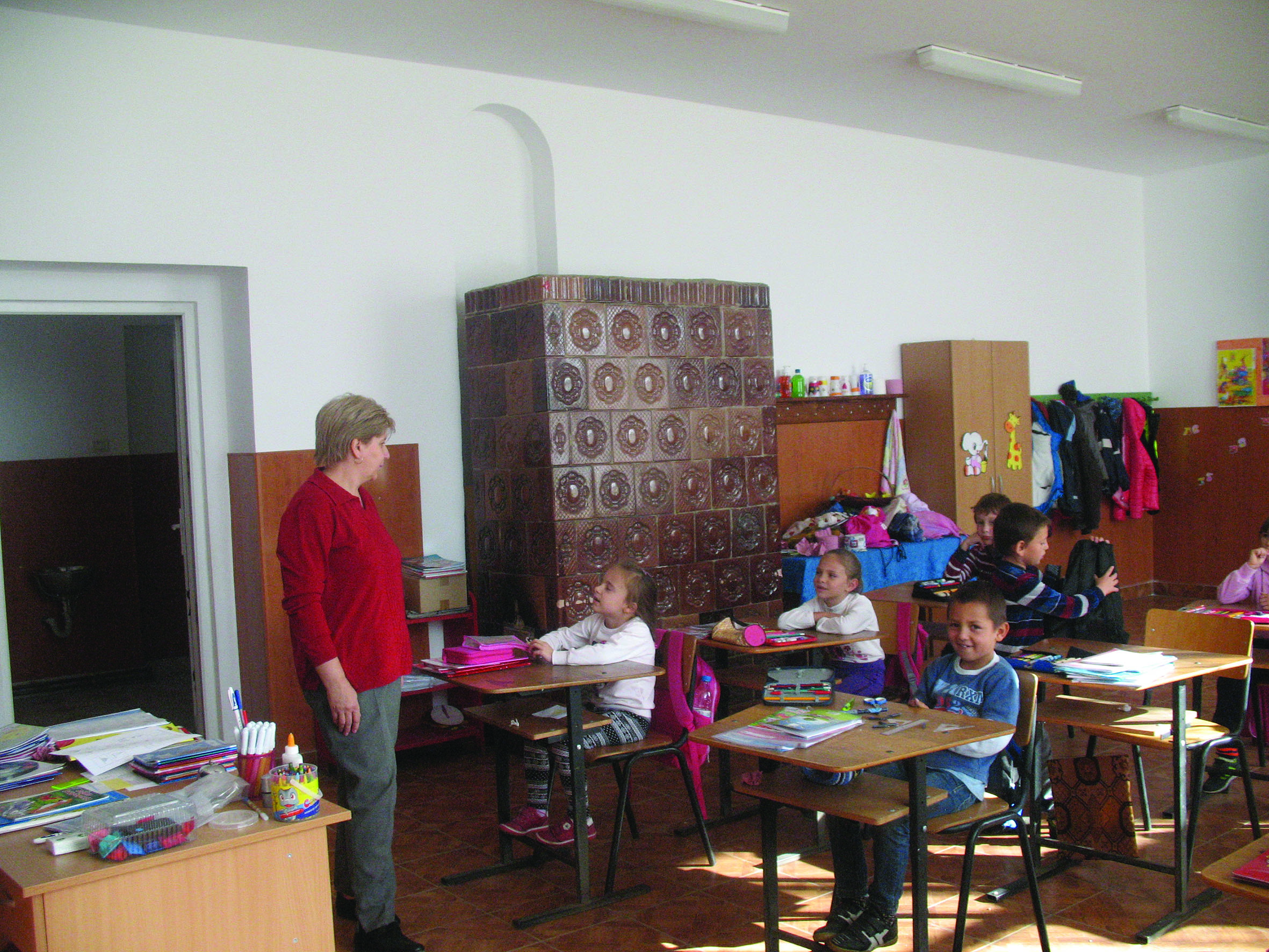 Tot mai puţini elevi pe băncile şcolilor