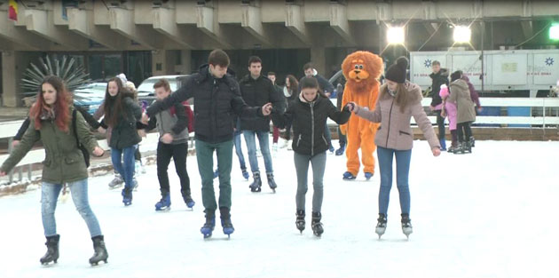 Petrecere pe patinoar