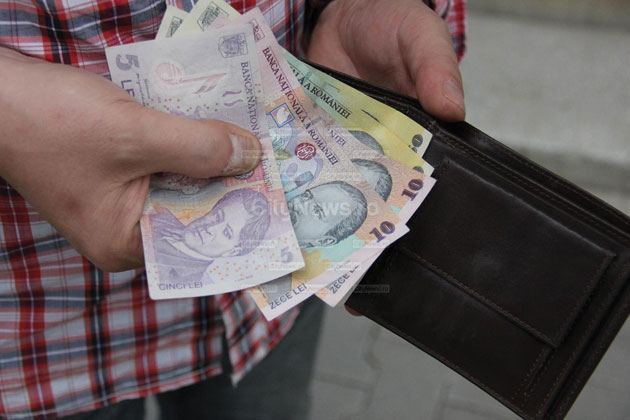 Salariul minim brut pe ţară va fi stabilit în baza unui mecanism automat de indexare