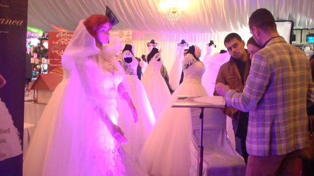 Târg de nunţi cu sute  de participanţi în Satu Mare