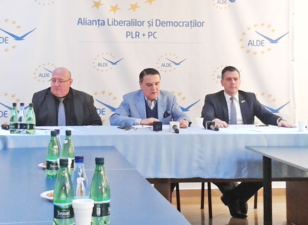 Guvernul, acuzat că a schimbat prefecţii  la indicaţiile PNL