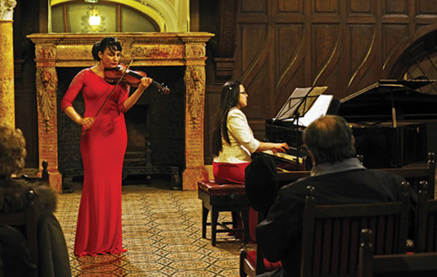 Concert de vioară și pian  la Castelul din Carei