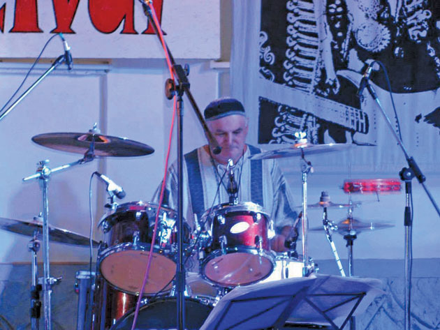 Csabcsi, artistul care are mâinile „unse” cu praf magic