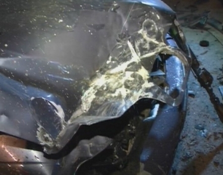 Maşină distrusă de fratele proprietarei