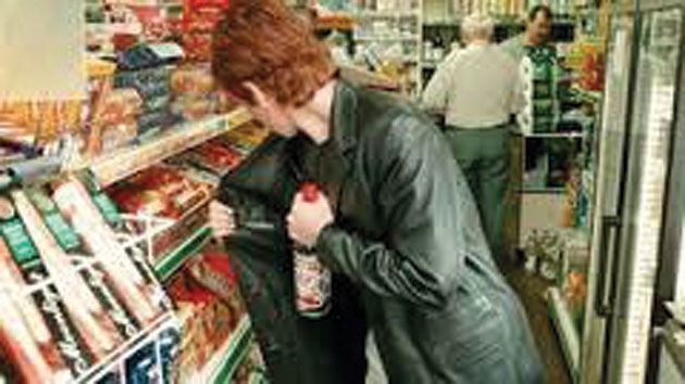 Furturi comise în magazine la Tăşnad şi Negreşti Oaş