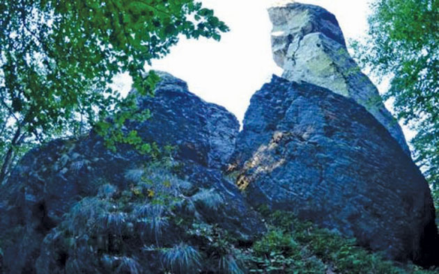Sfinxul  Oaşului, o formaţiune muntoasă unică în România