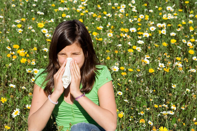 Alergiile de primăvară. Care sunt cele mai frecvente simptome şi cum le tratezi