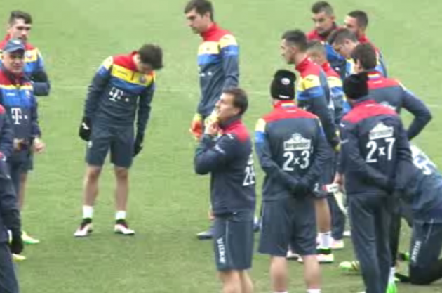 De ce şi-au schimbat tricolorii numerele de pe tricouri cu ecuaţii, înainte de meciul cu Spania