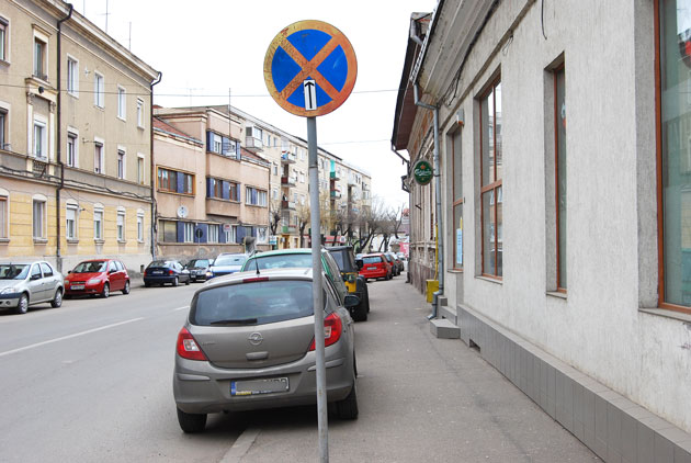 Care partid are însemnul ăsta ? O fi vreunul nou ?