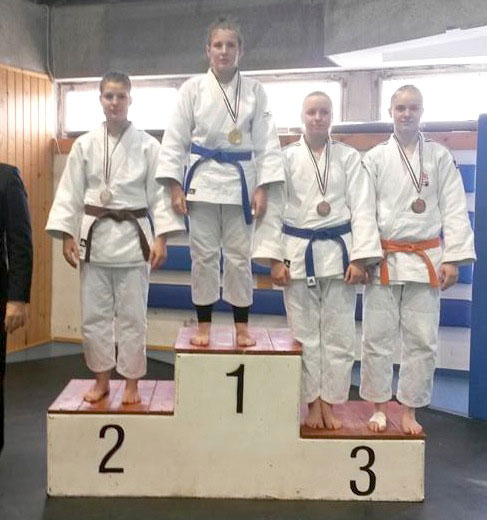 Jennifer Czerlau se impune la Miskolc