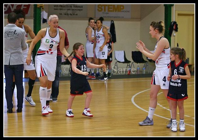 Anita Meszaros a revenit pe teren!