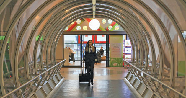 Când te urci la manșa unui avion ești pilot, indiferent dacă ești femeie sau bărbat