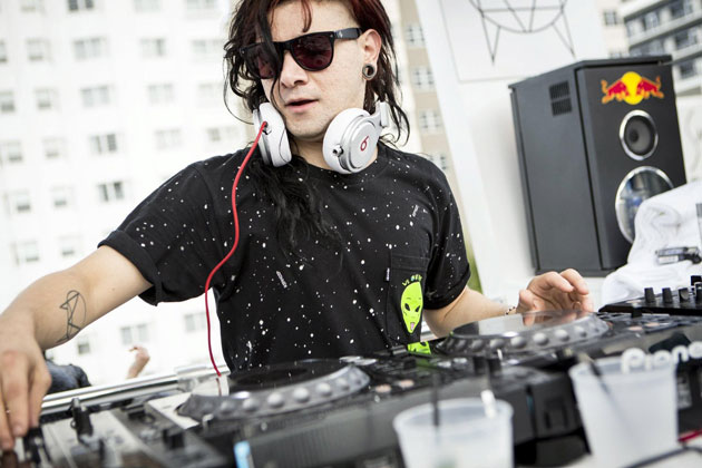 SKRILLEX vine la Electric Castle!