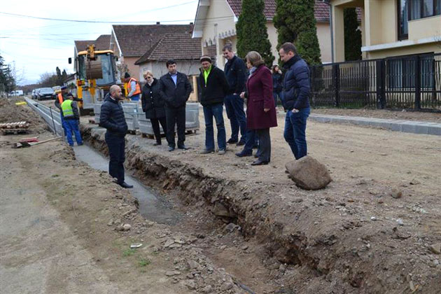 A început modernizarea a nouă străzi din Negrești-Oaș