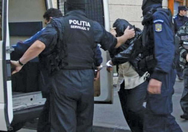 Interlopii  Tatu şi Giani plasaţi în arest la domiciliu