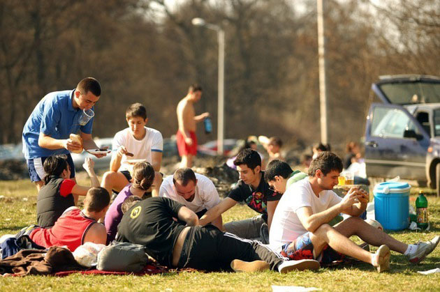 Salariaţii vor sta acasă pe 2 mai. Câte libere legale mai sunt până la sfârşitul anului