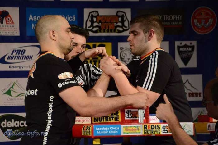 Oşenii, tari în braţe!