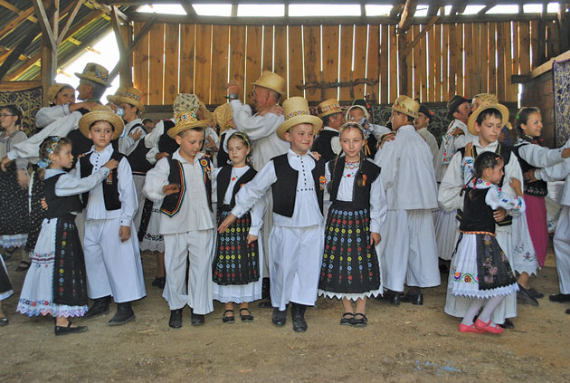 Hai la „DANȚU’ LA ȘURĂ”!