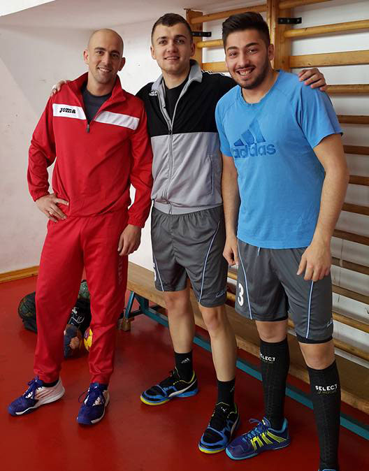 Doar pentru  orgoliu!