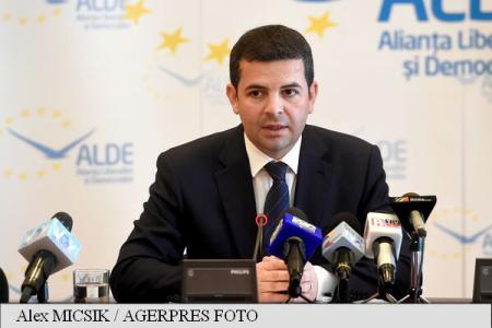 ALDE amenință Guvernul  cu o moțiune simplă pe tema fondurilor europene