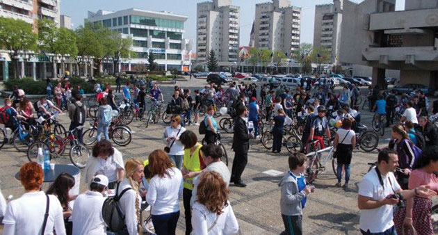 “Pedalez pentru bibliotecă”!