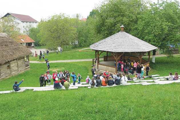 ”Școala altfel” a adus peste 1500 de vizitatori la Muzeul Țării Oașului