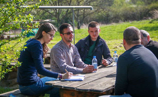 Întâlnire pentru modernizarea relației biserică-tineri