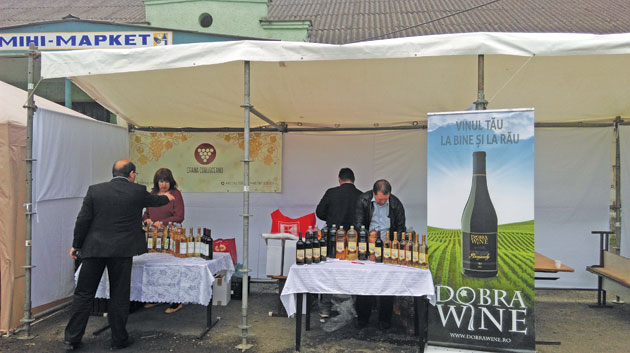 Vinul leagă prietenii!