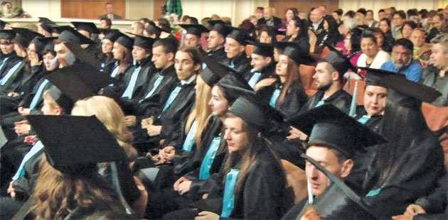 Emoții, flori și o sală arhiplină la Cursul Festiv Goldiș 2016