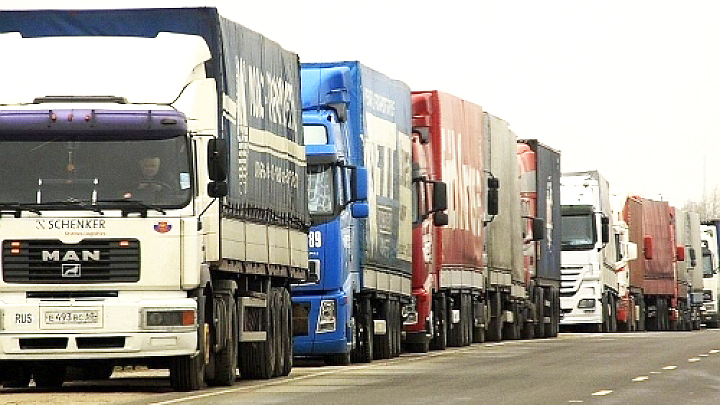 Haos în vama Petea!