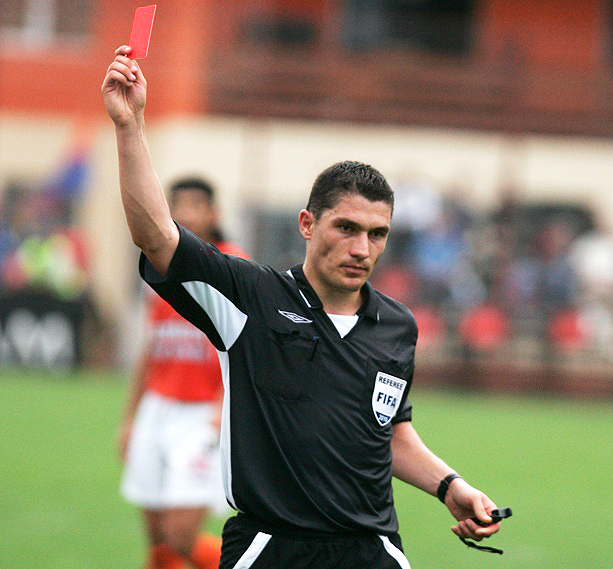 Arbitru FIFA la finala Oar - Dorolţ