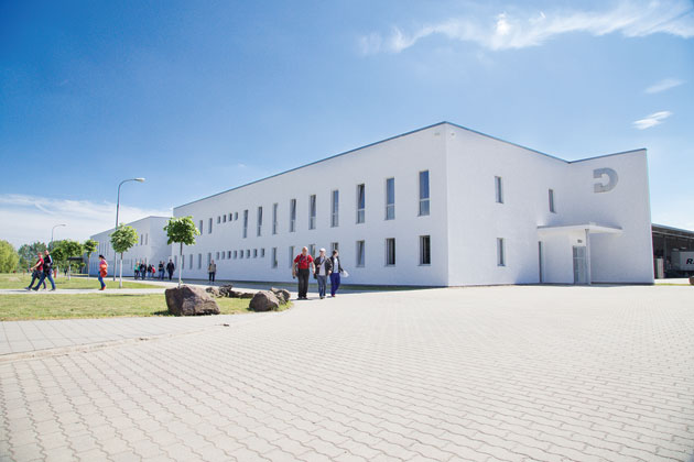 DRÄXLMAIER investește în viitorii specialiști