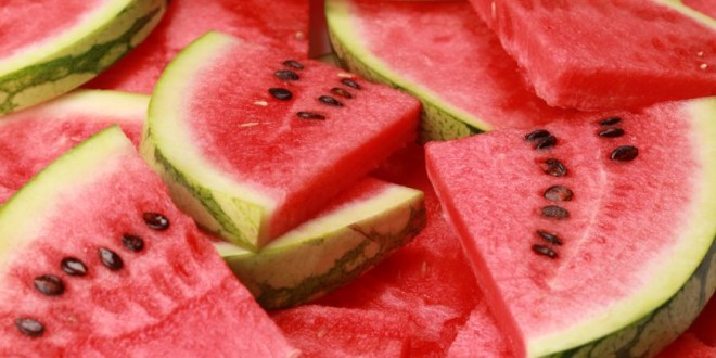 Un celebru nutriționist dă de pământ cu dietele pe bază de pepene:  Ar fi mai util să mâncăm sâmburii și coaja!