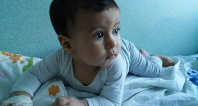 Micuţul Dragoş nu poate fi încă operat