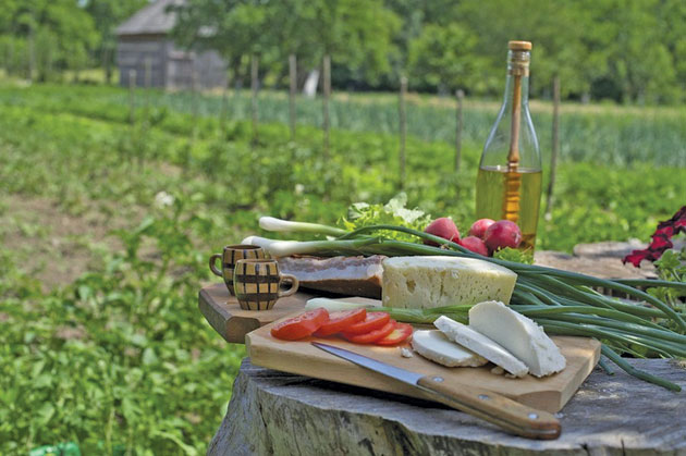 Pălinca – secretul băuturii tradiţionale sătmărene